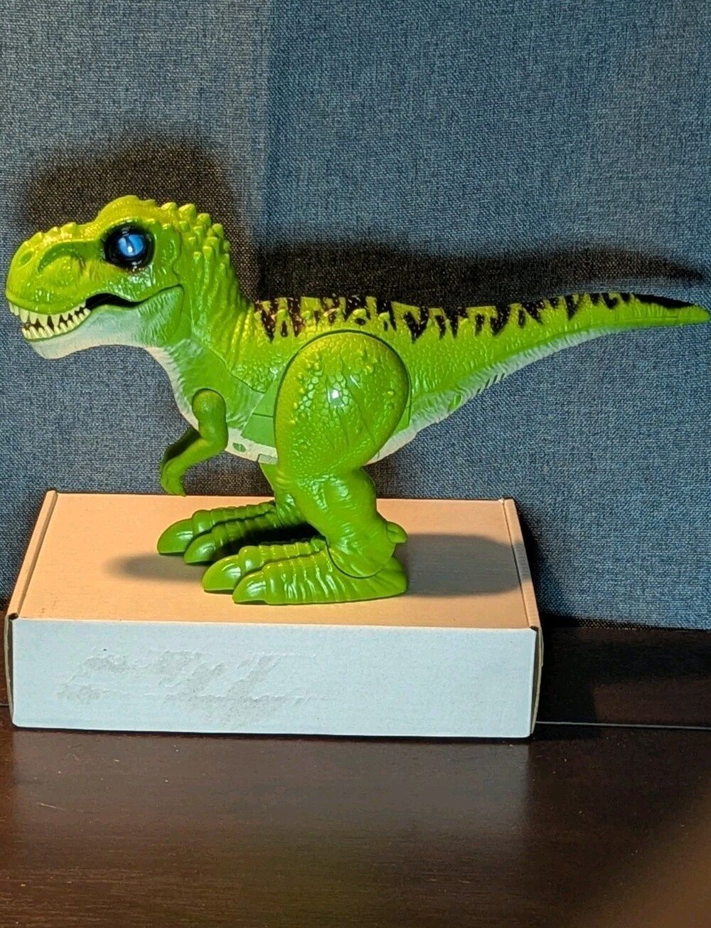 Zuru Robo Alive Attacking T-Rex Dinosaur | Green Electronic Walking & Roaring